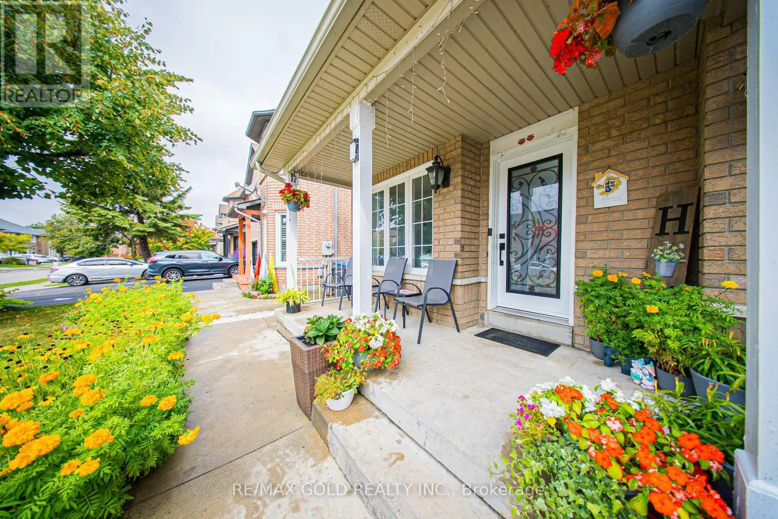 11 FLATLANDS WAY