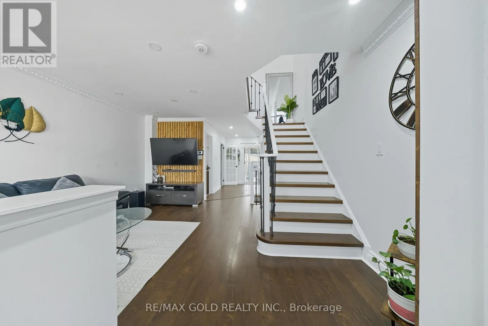 11 FLATLANDS WAY