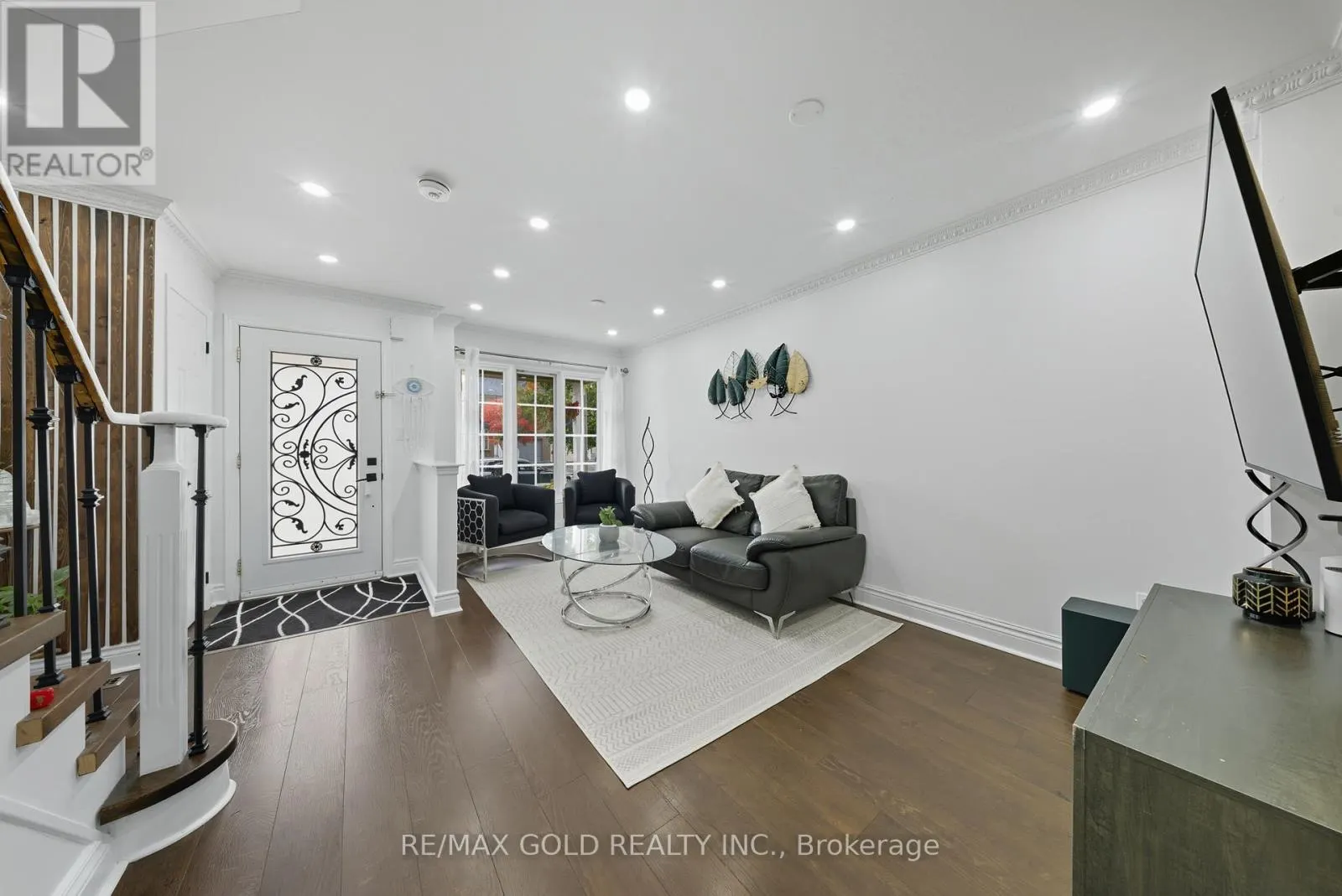 11 FLATLANDS WAY