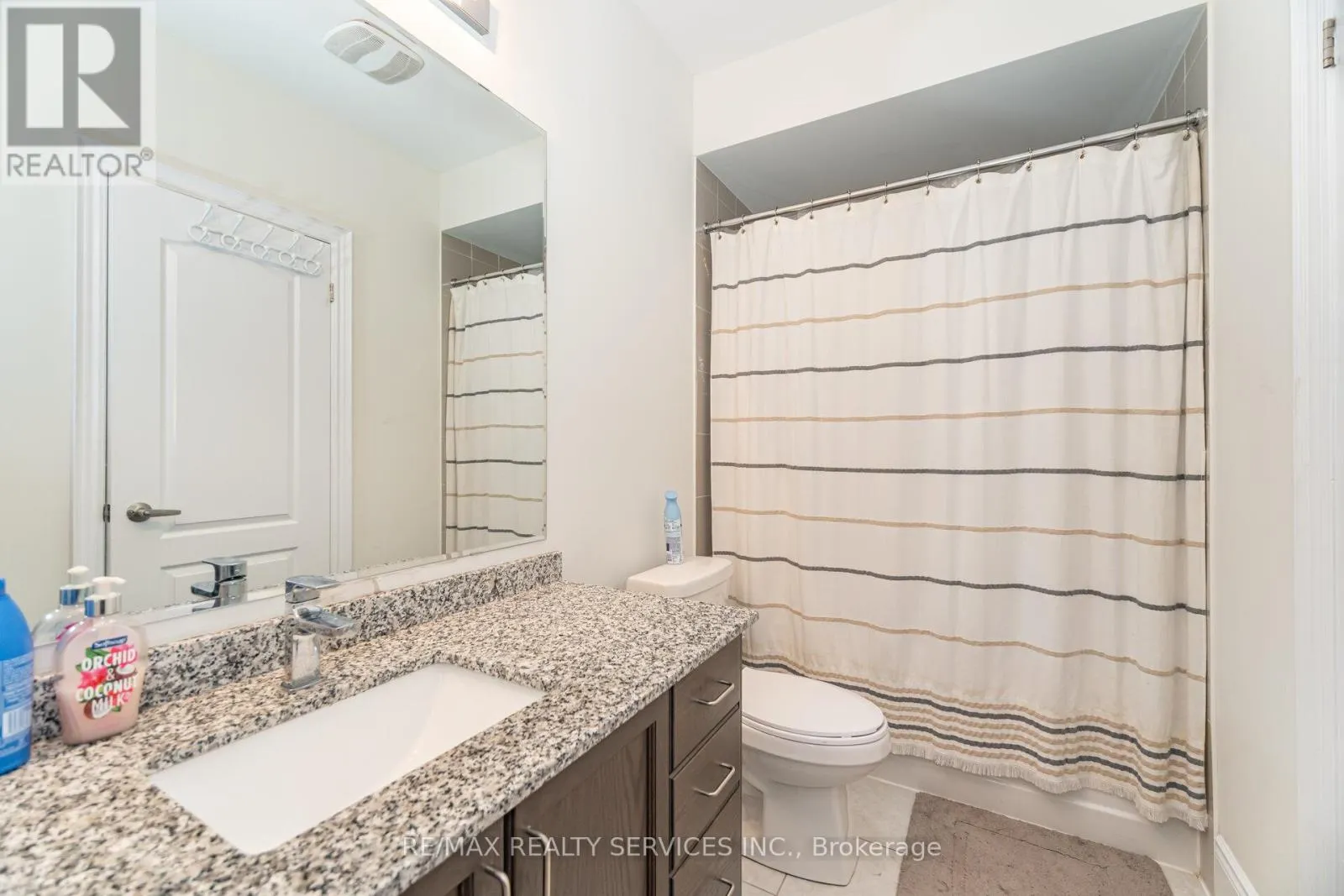 38 FOXSPARROW ROAD