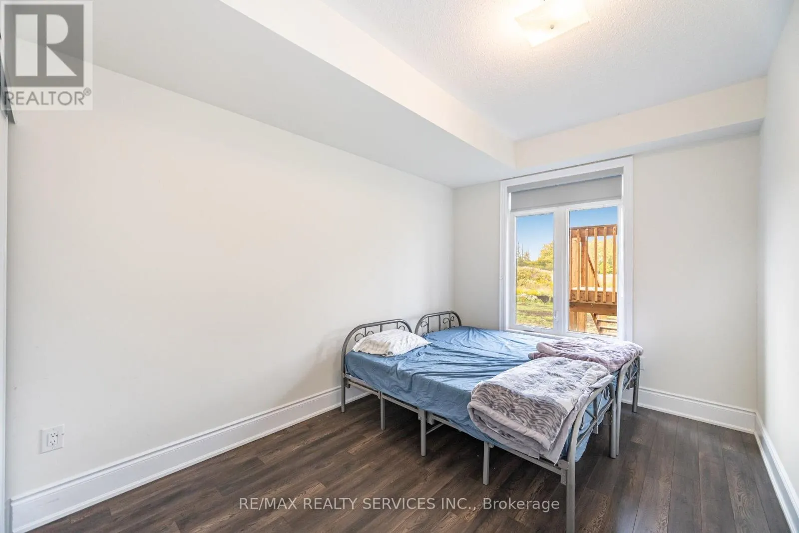 38 FOXSPARROW ROAD