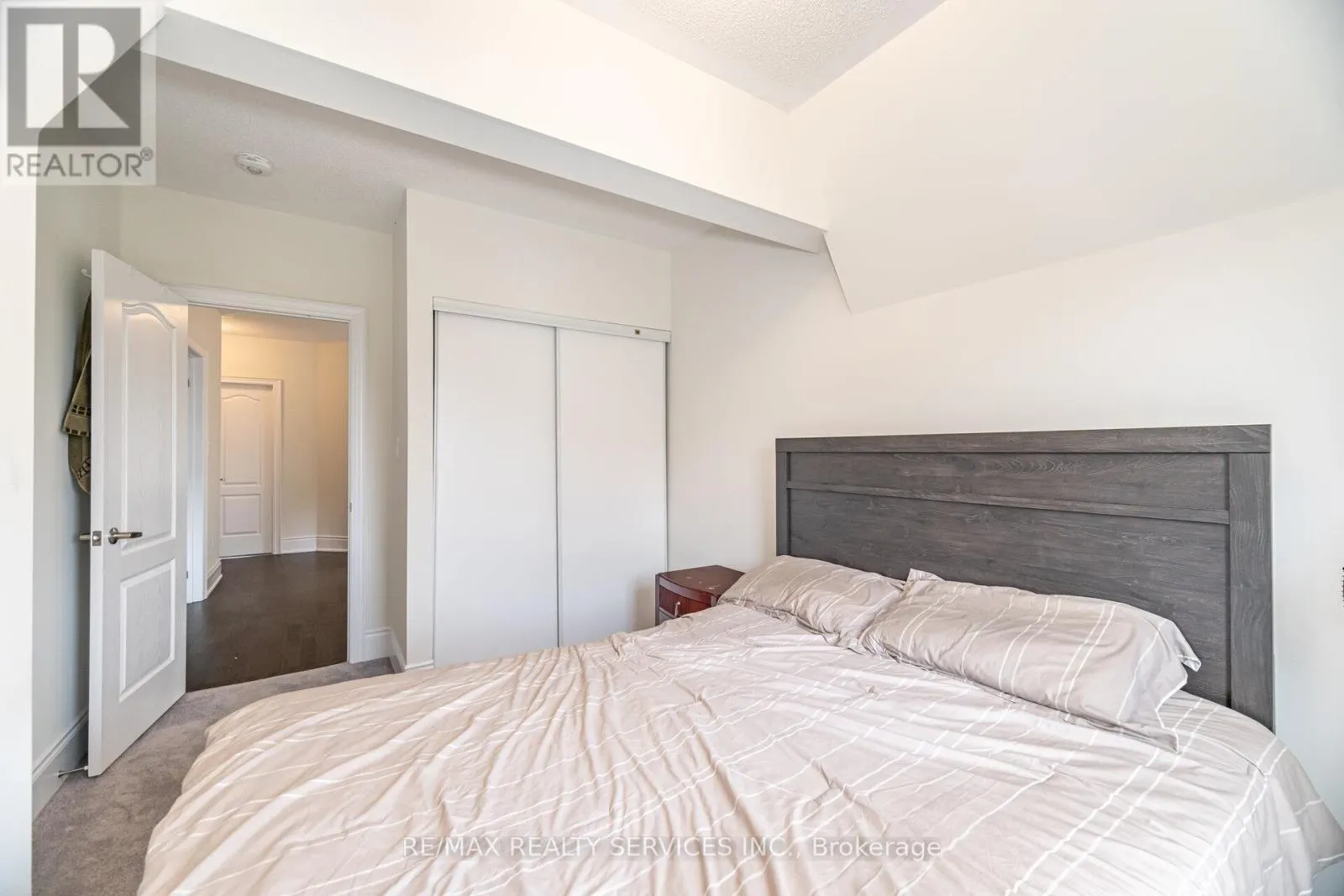 38 FOXSPARROW ROAD