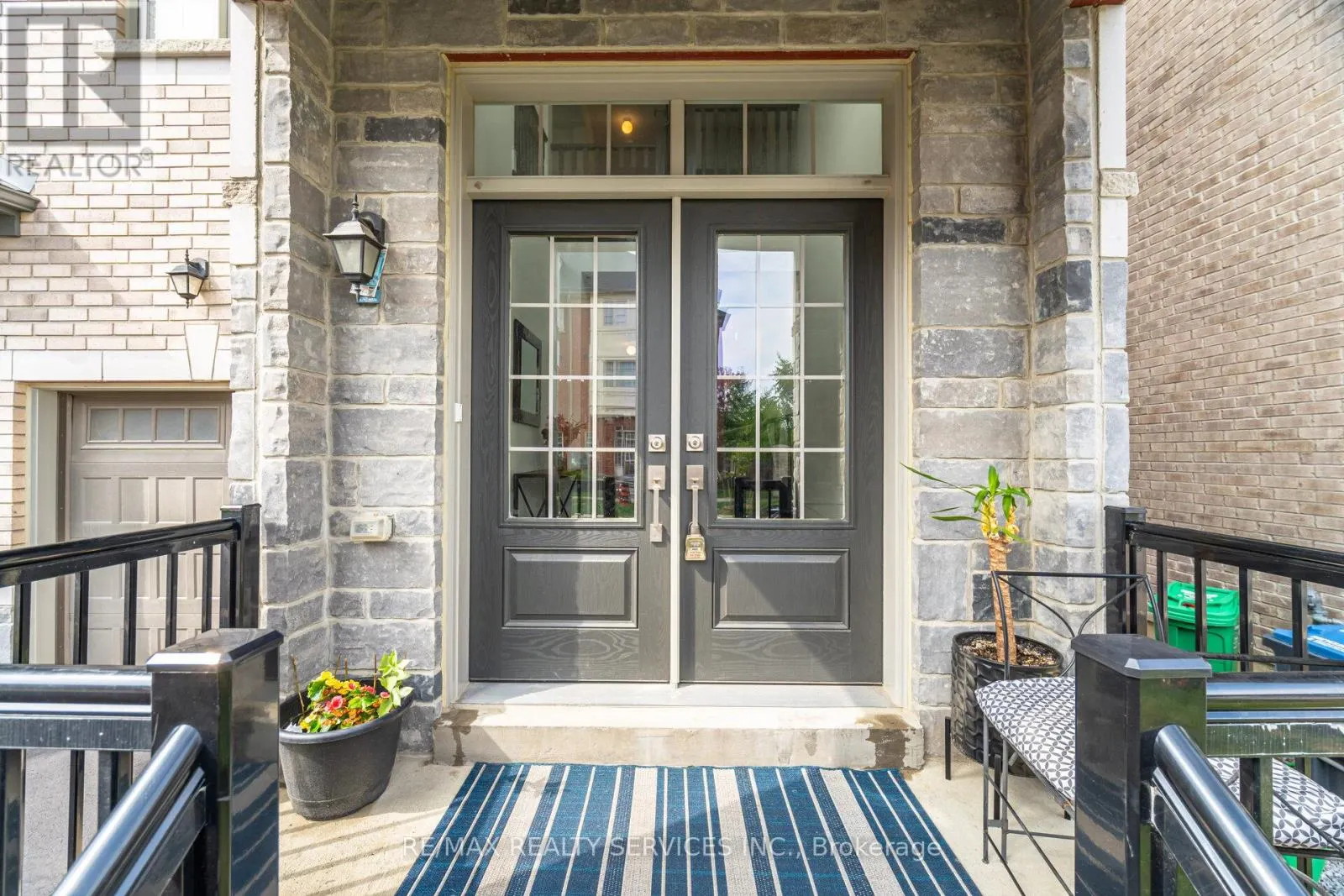 38 FOXSPARROW ROAD