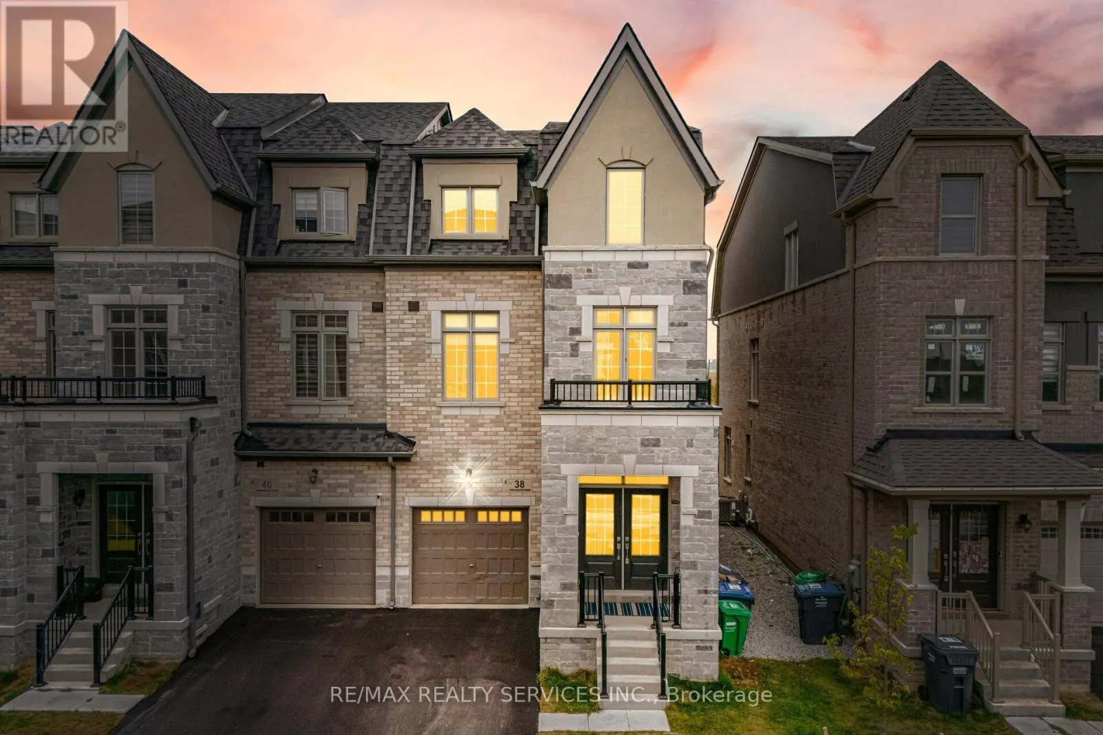 38 FOXSPARROW ROAD