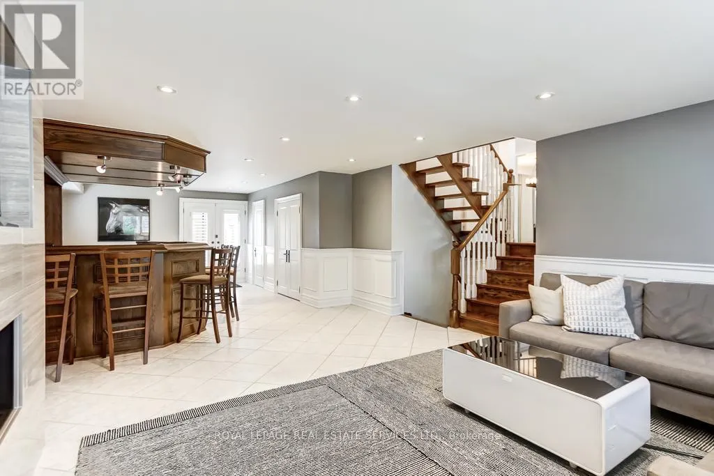 6 CADMAN COURT