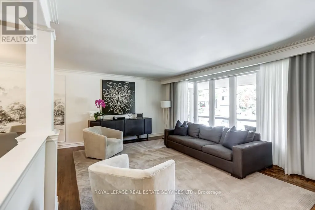 6 CADMAN COURT