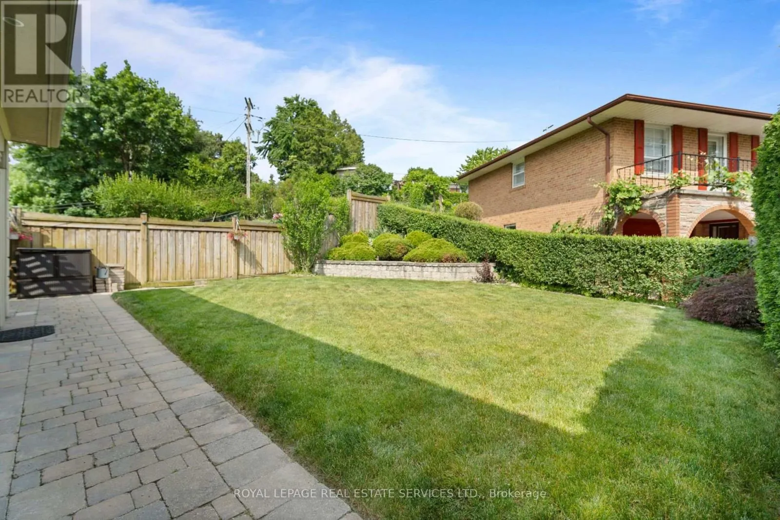 6 CADMAN COURT