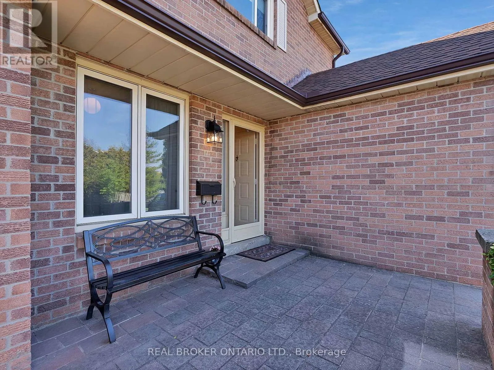 46 SWENNEN DRIVE