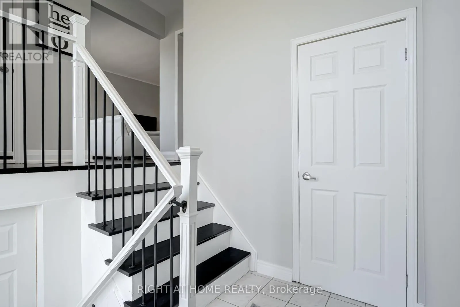 484 KELVEDON MEWS