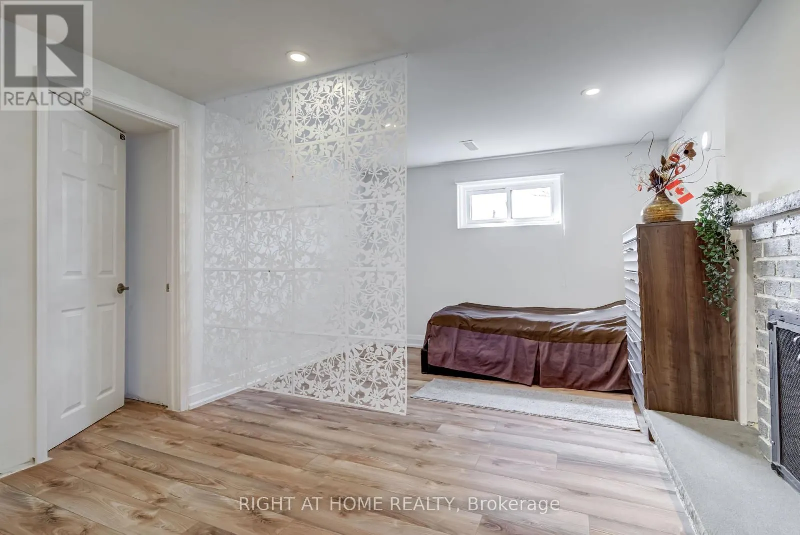 484 KELVEDON MEWS