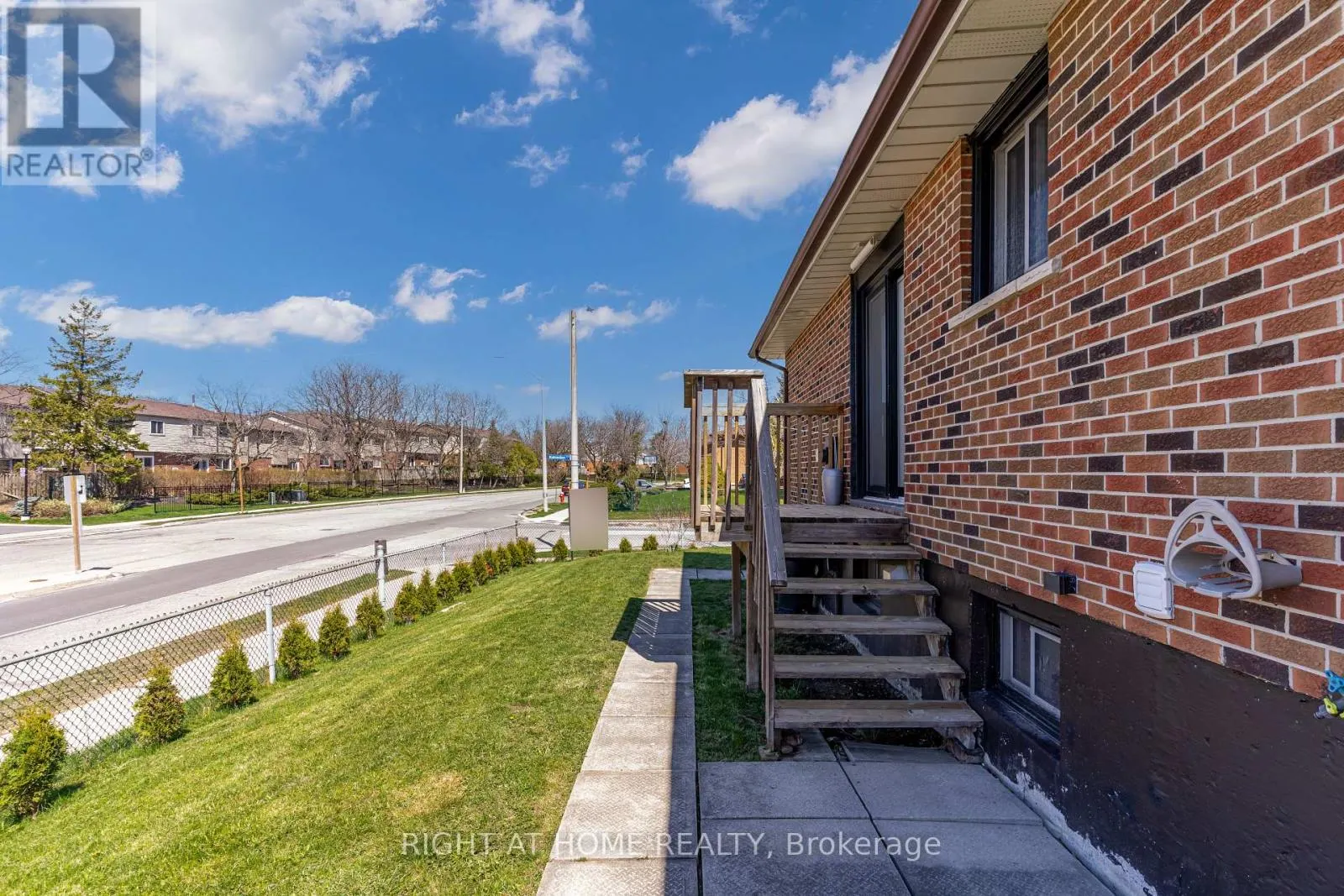 484 KELVEDON MEWS