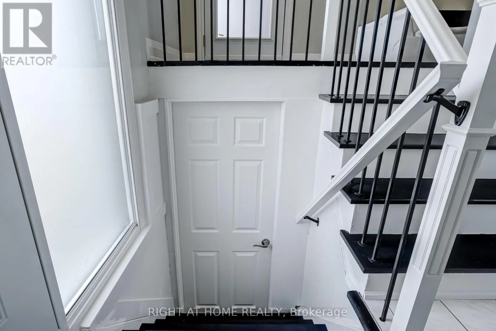 484 KELVEDON MEWS