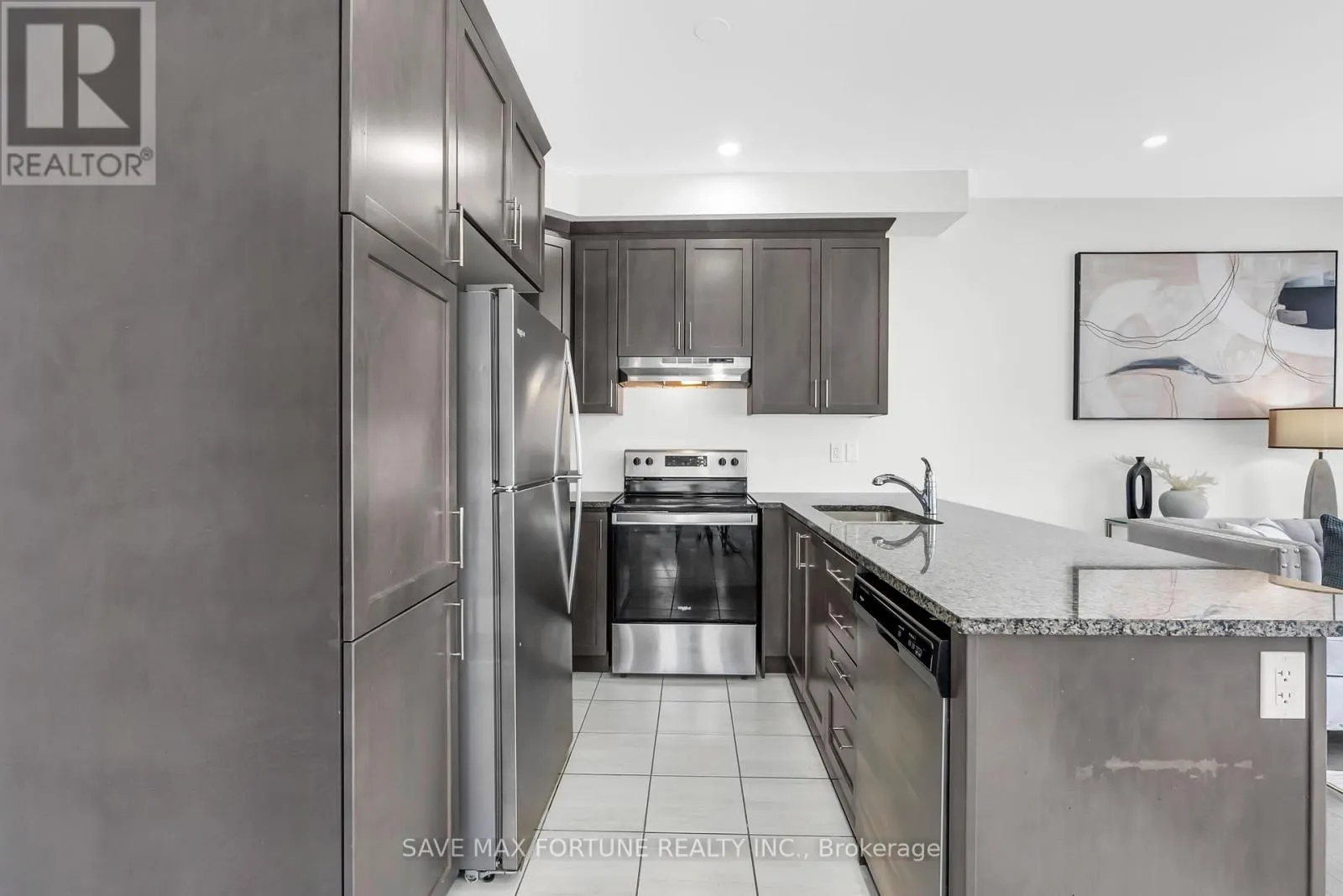 28 GEMMA PLACE
