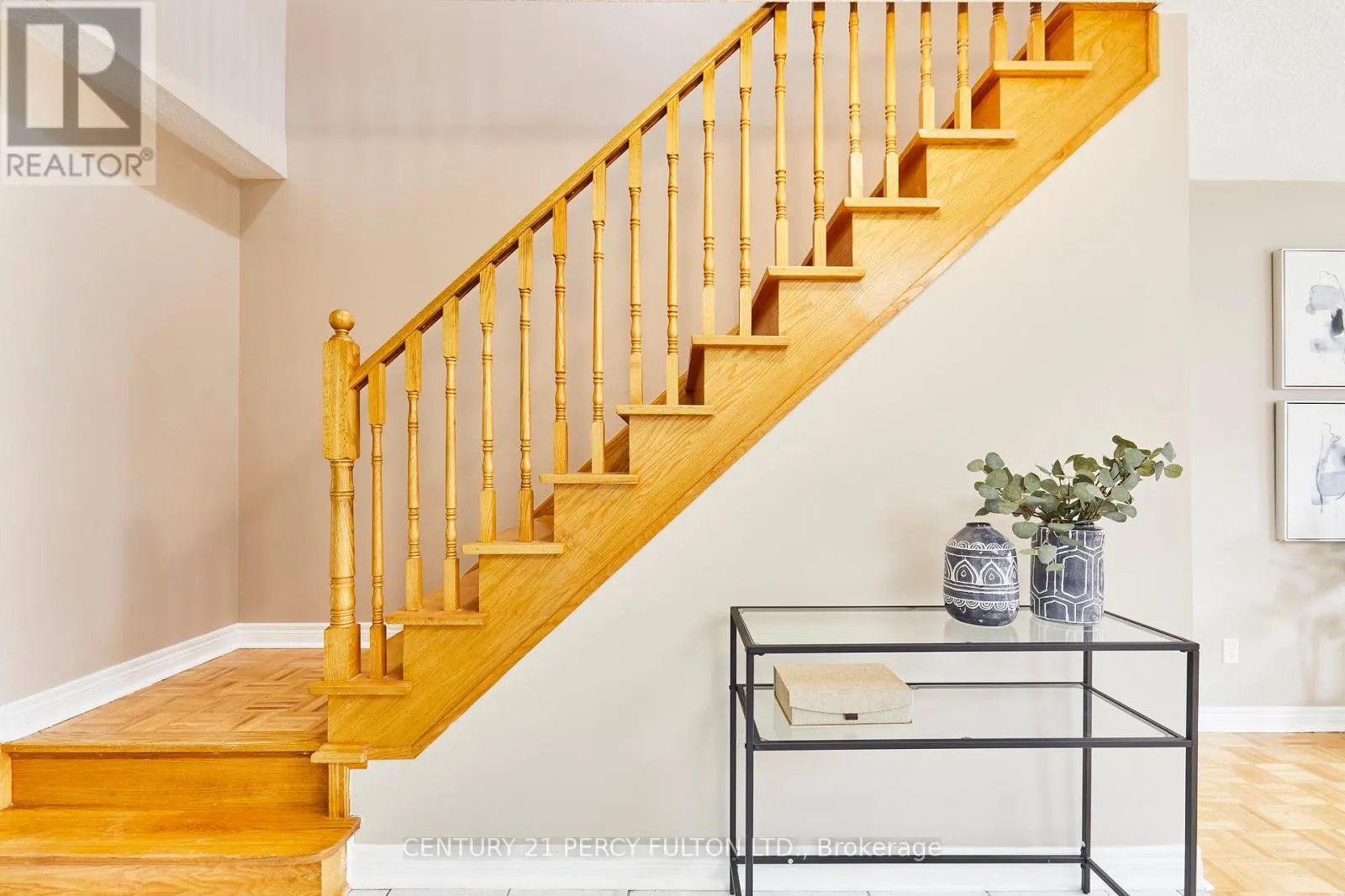29 ARCHBURY CIRCLE