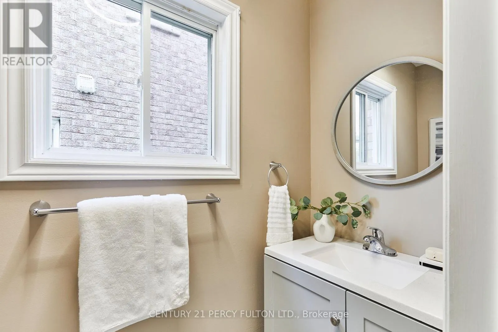 29 ARCHBURY CIRCLE