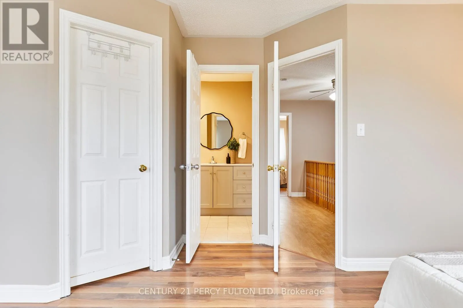 29 ARCHBURY CIRCLE