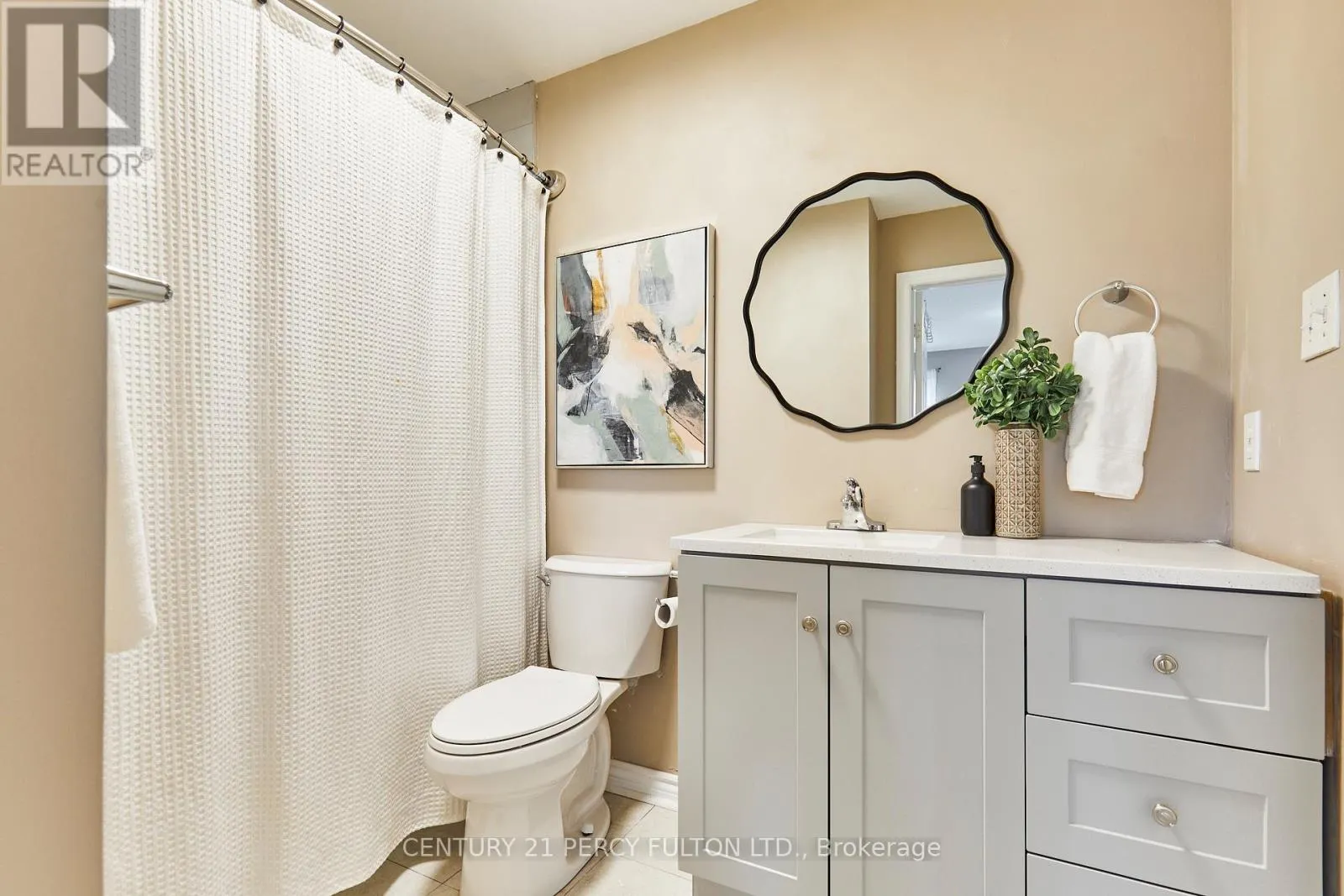 29 ARCHBURY CIRCLE