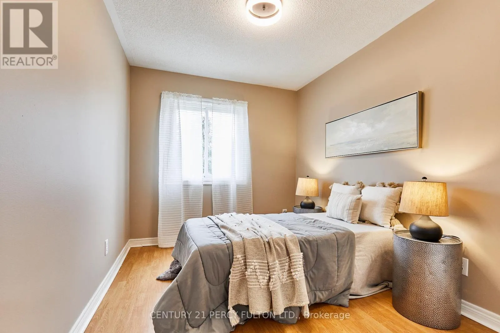 29 ARCHBURY CIRCLE