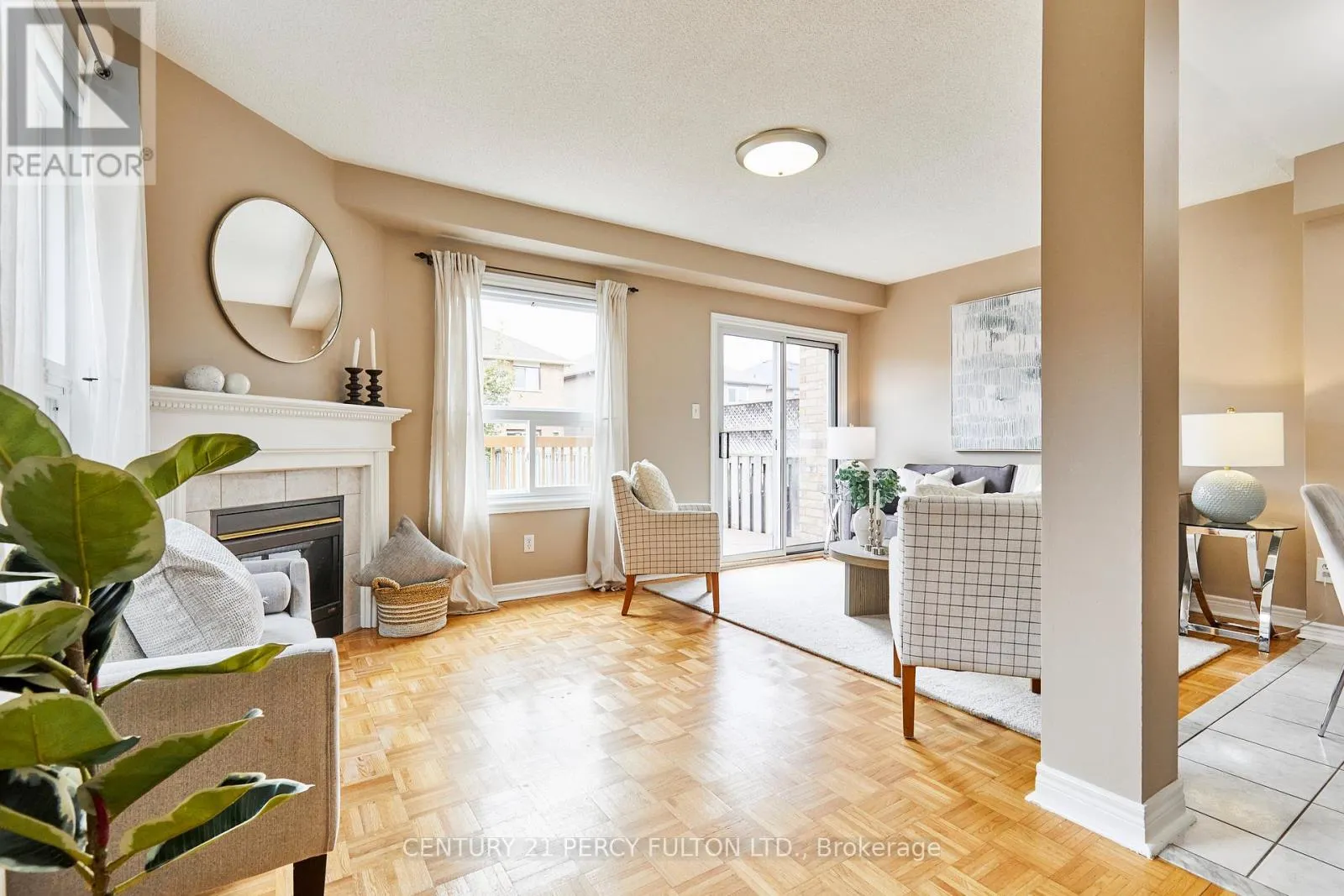 29 ARCHBURY CIRCLE