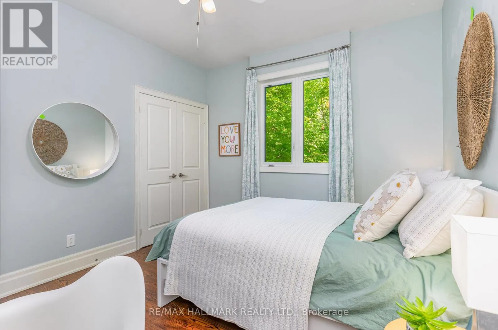 7 TIZZARD AVENUE