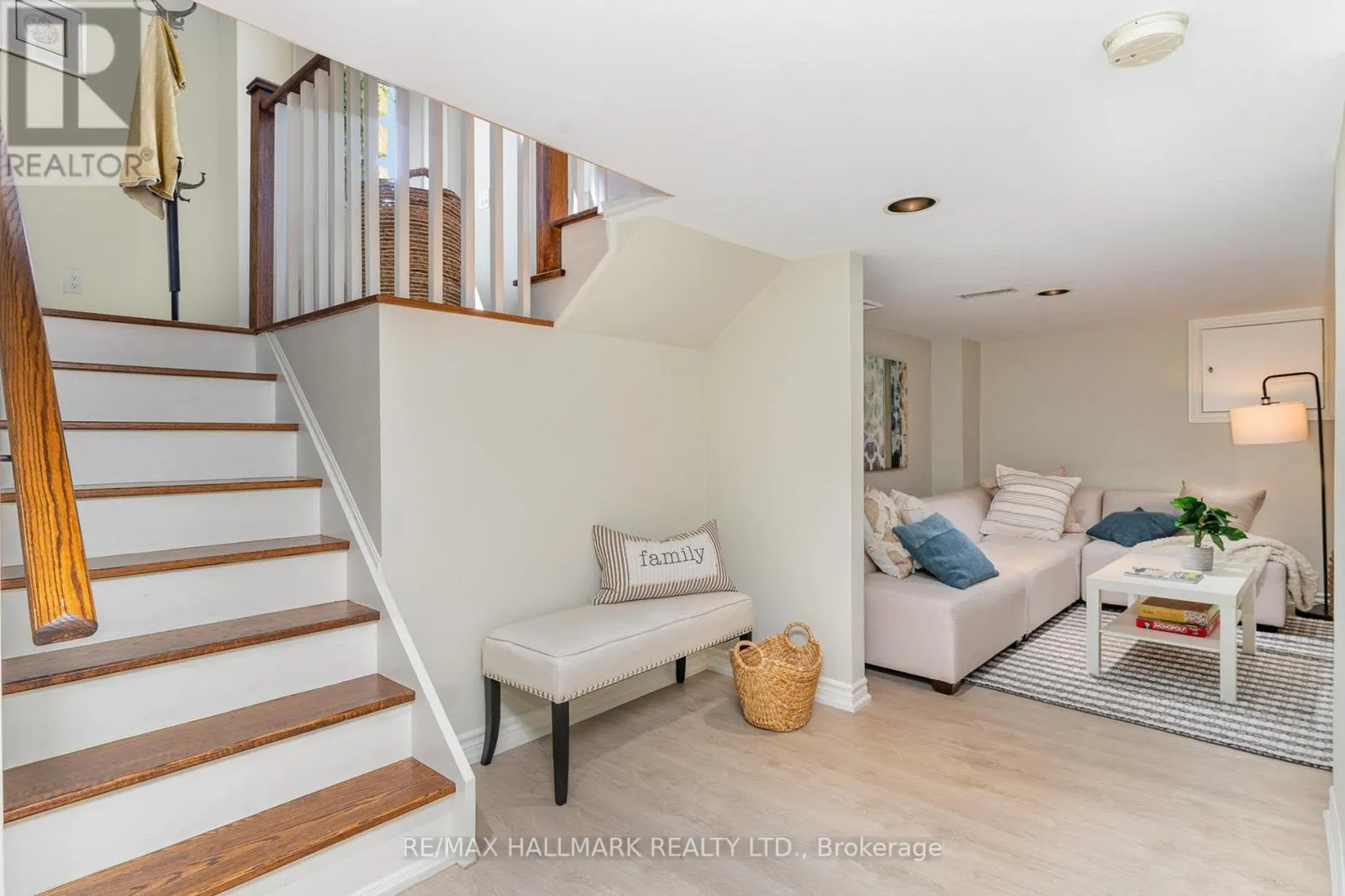 7 TIZZARD AVENUE