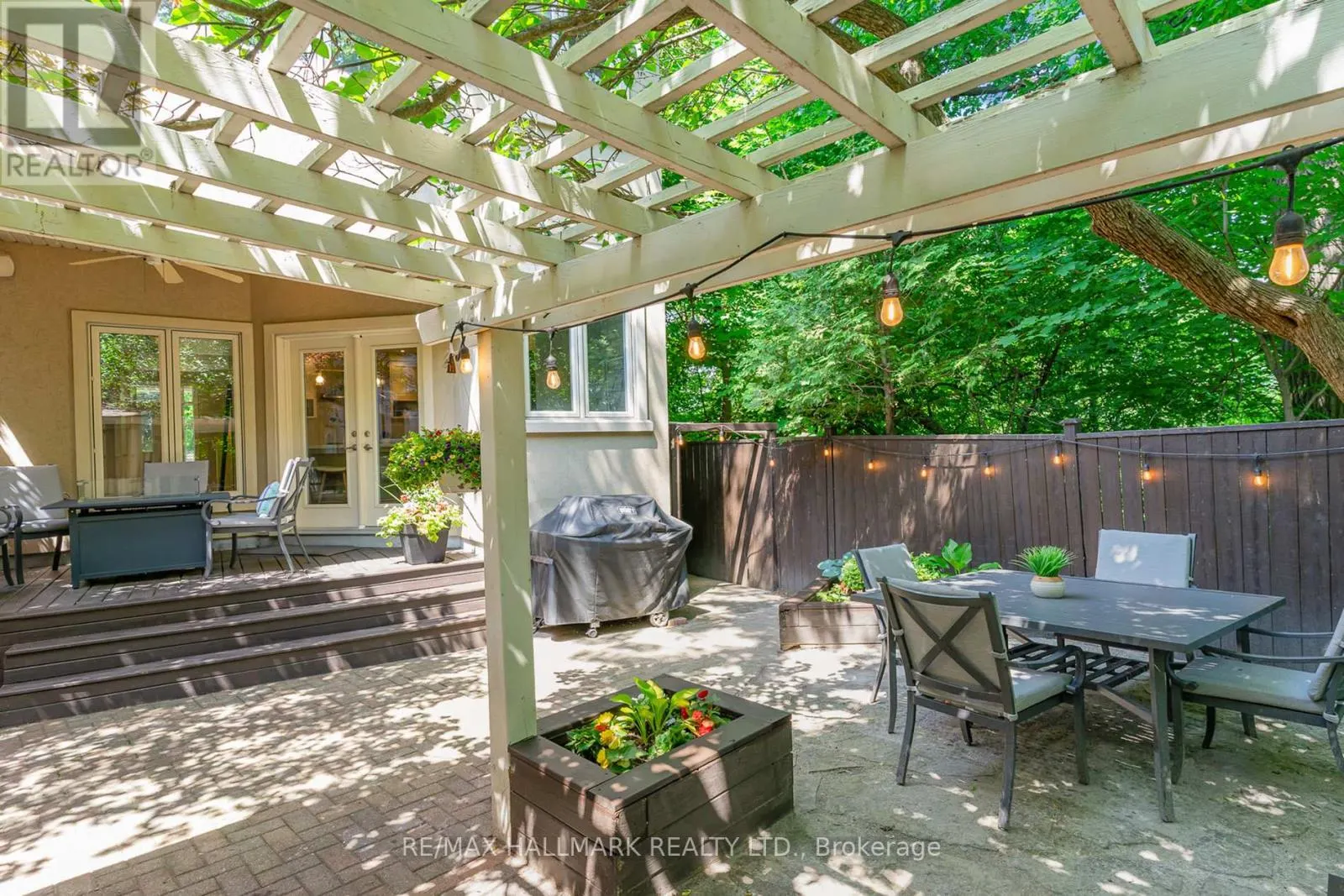7 TIZZARD AVENUE