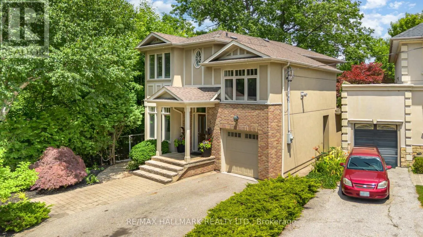 7 TIZZARD AVENUE