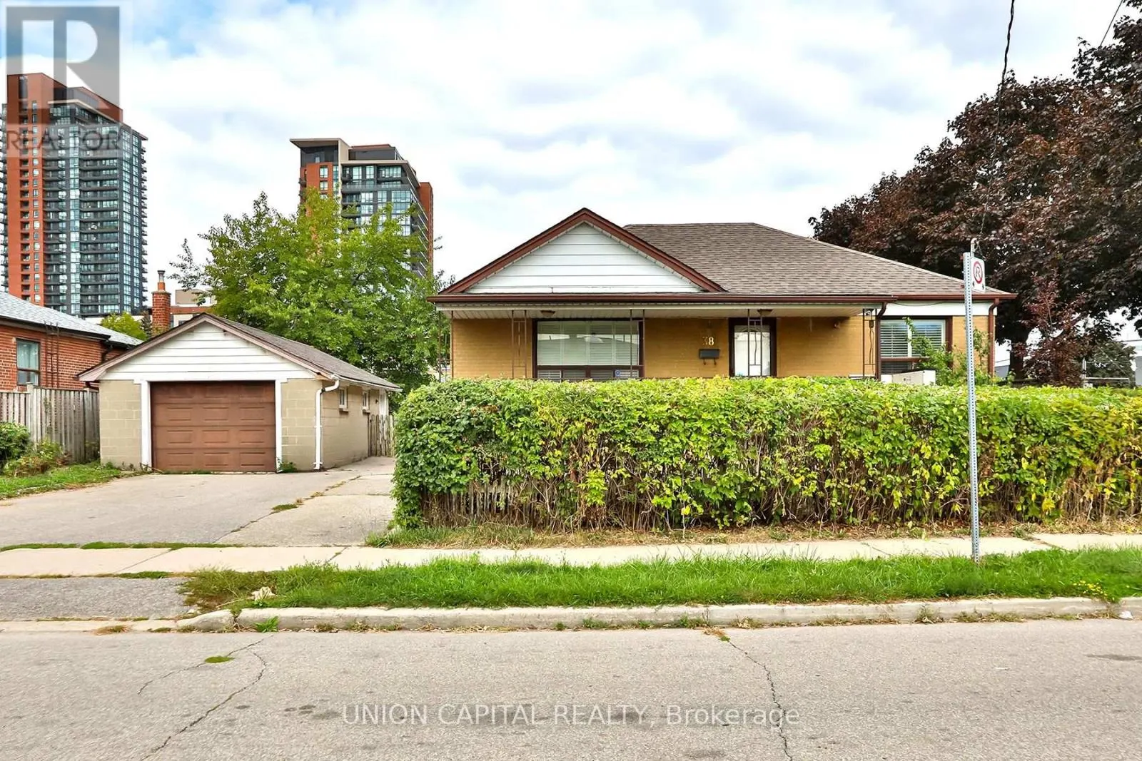 38 CLAVER AVENUE