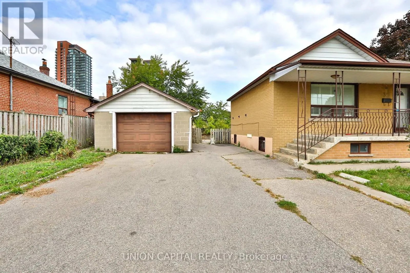 38 CLAVER AVENUE