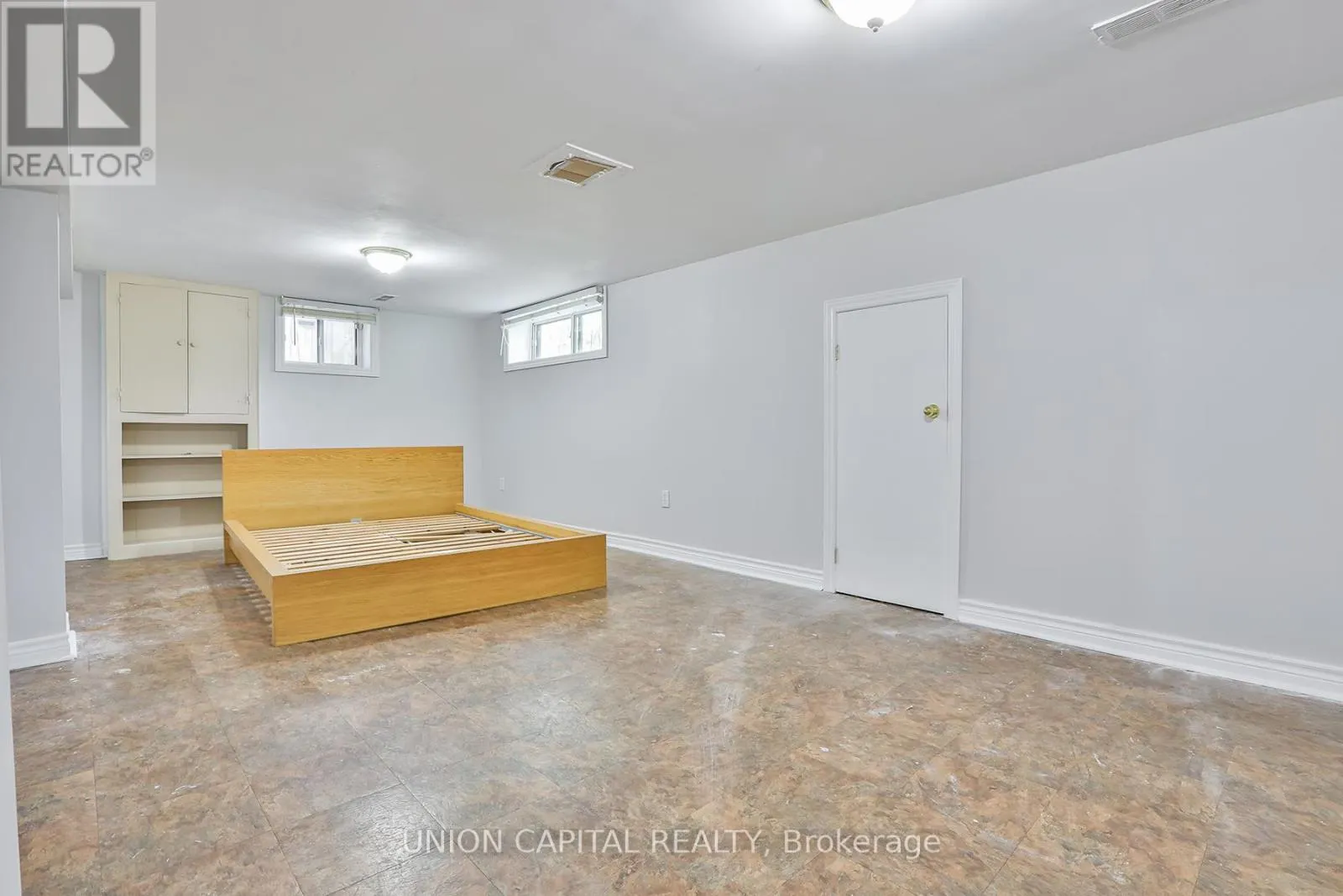 38 CLAVER AVENUE