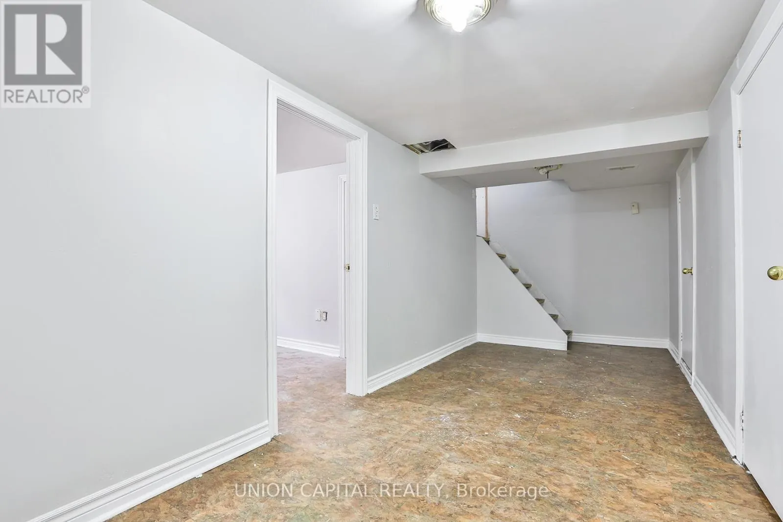 38 CLAVER AVENUE