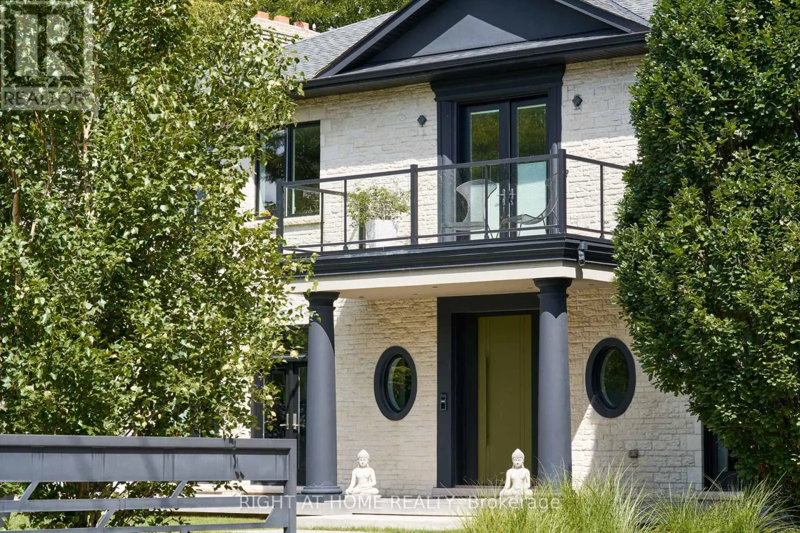 1305 ROYAL YORK ROAD