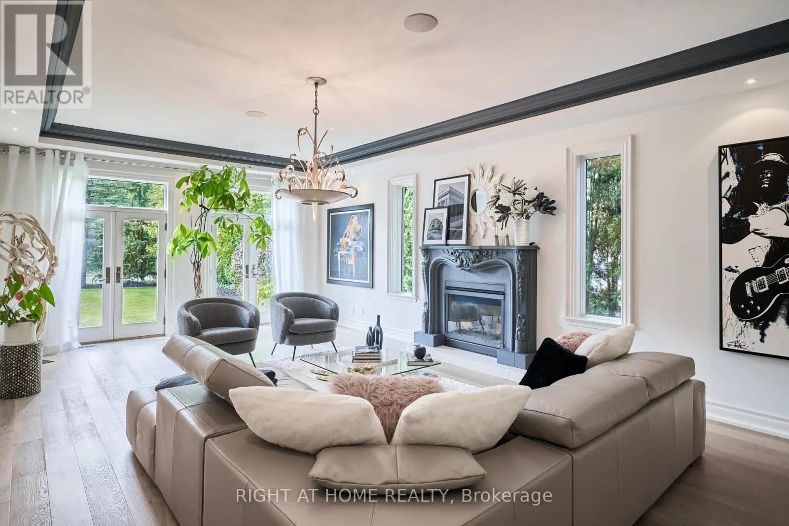 1305 ROYAL YORK ROAD