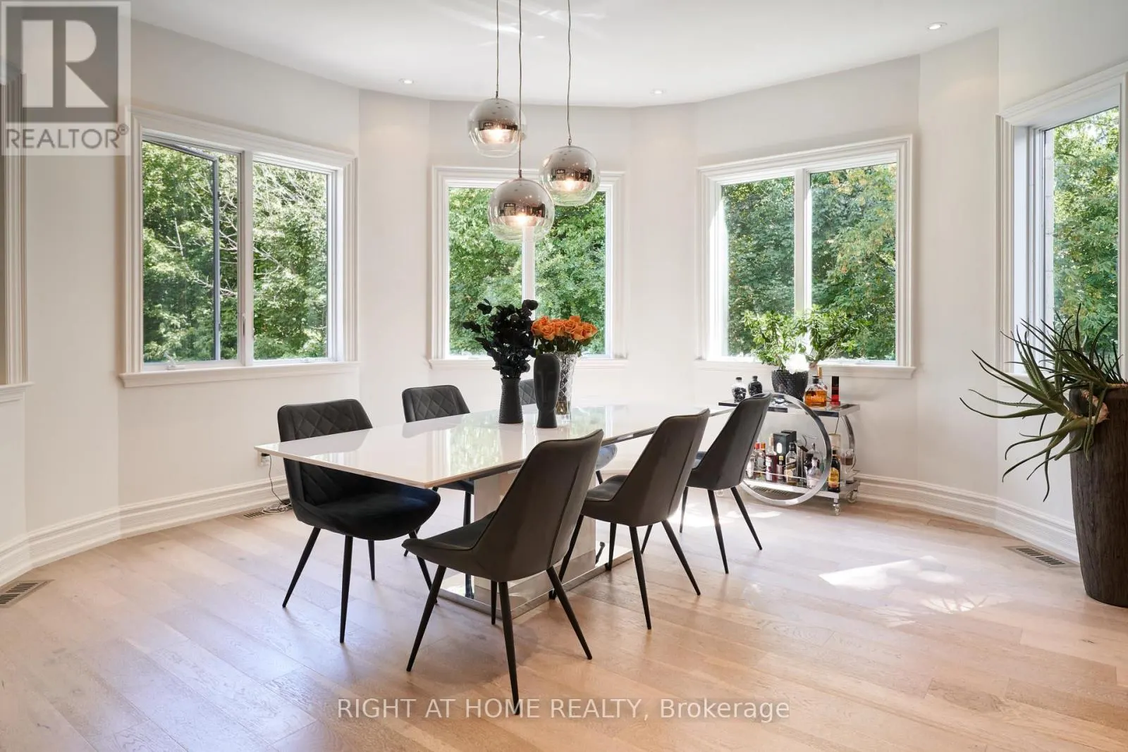 1305 ROYAL YORK ROAD