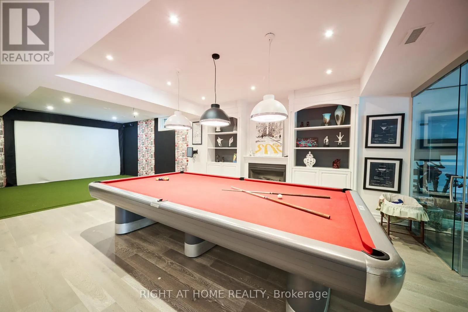 1305 ROYAL YORK ROAD