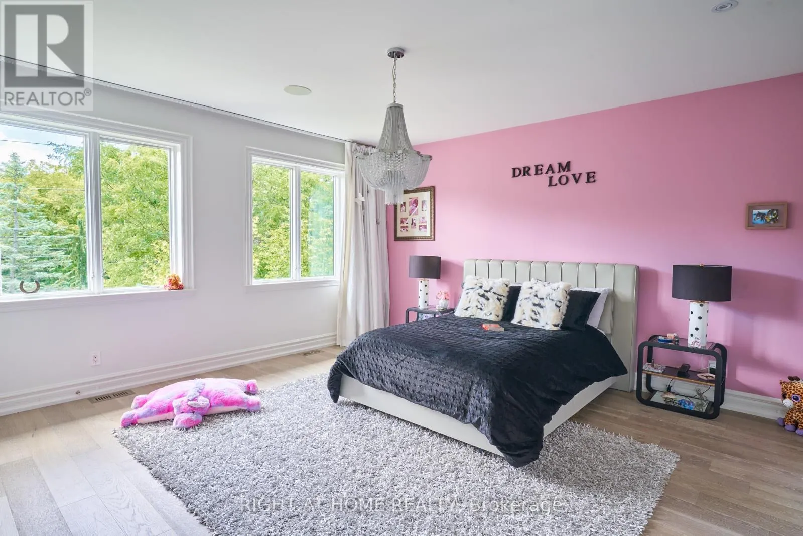 1305 ROYAL YORK ROAD
