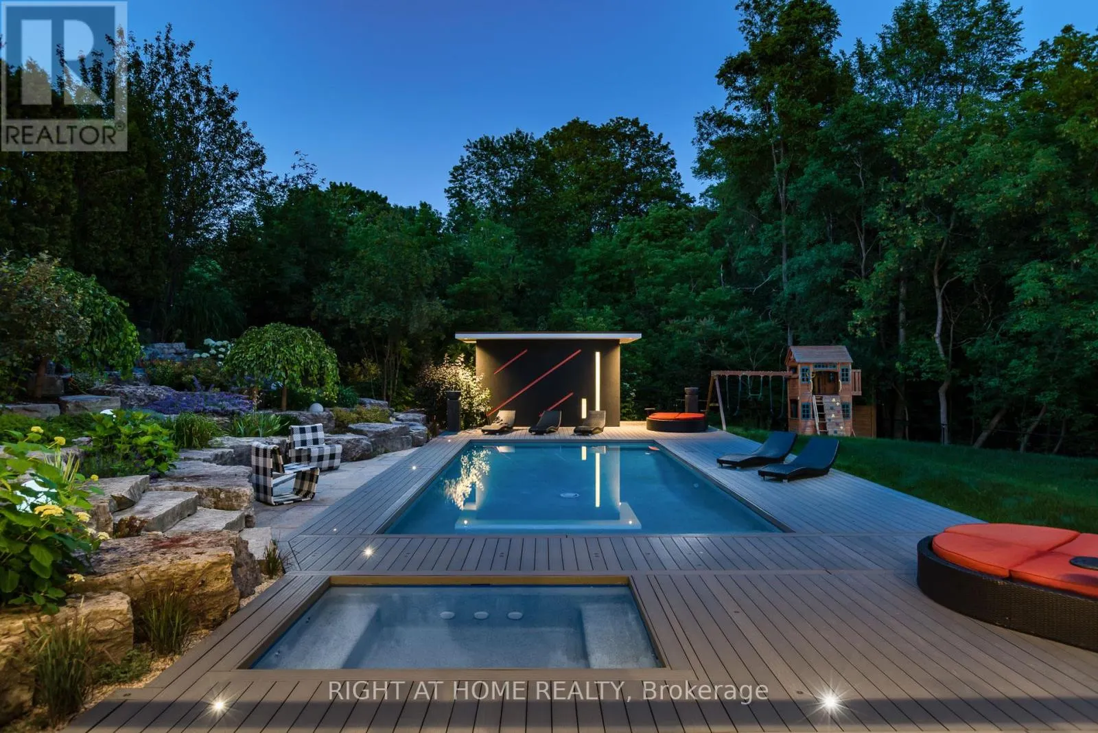 1305 ROYAL YORK ROAD