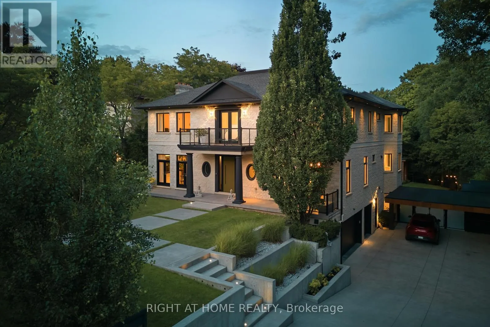 1305 ROYAL YORK ROAD