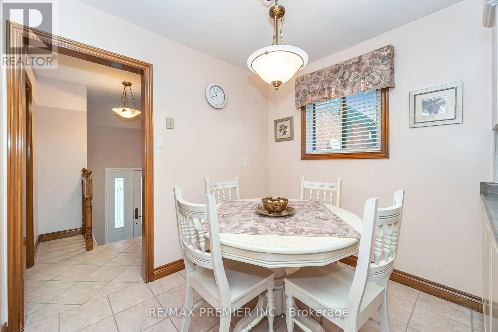 30 DELLBROOK CRESCENT
