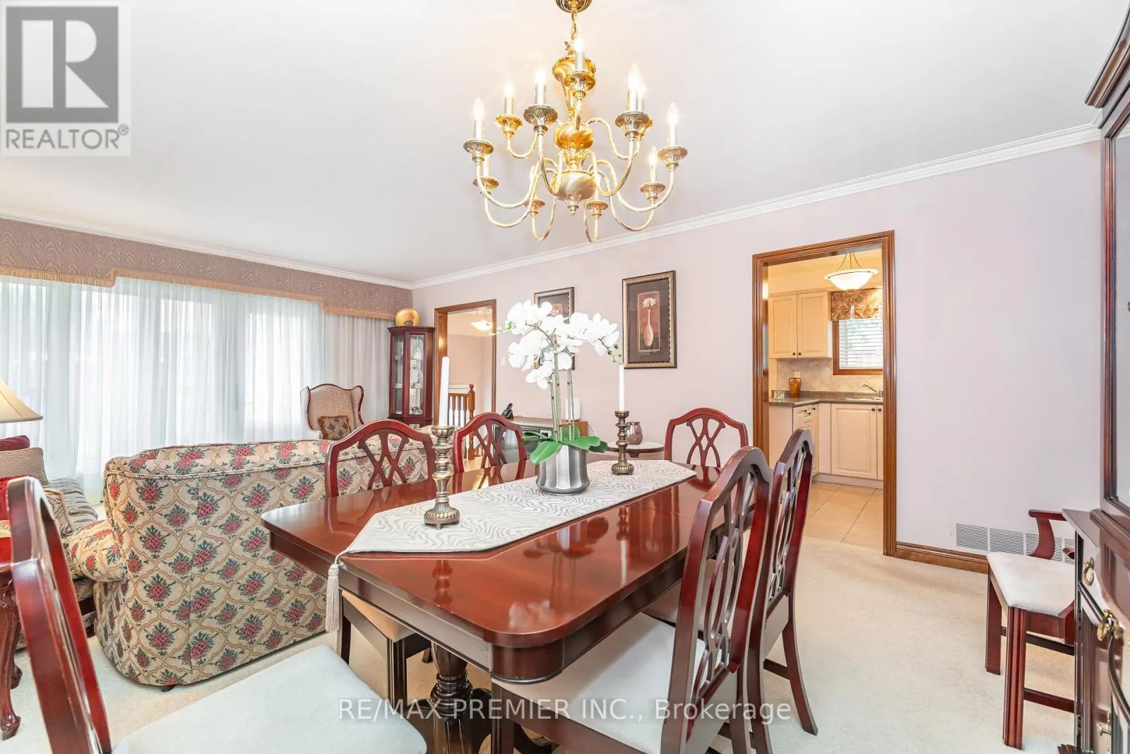 30 DELLBROOK CRESCENT
