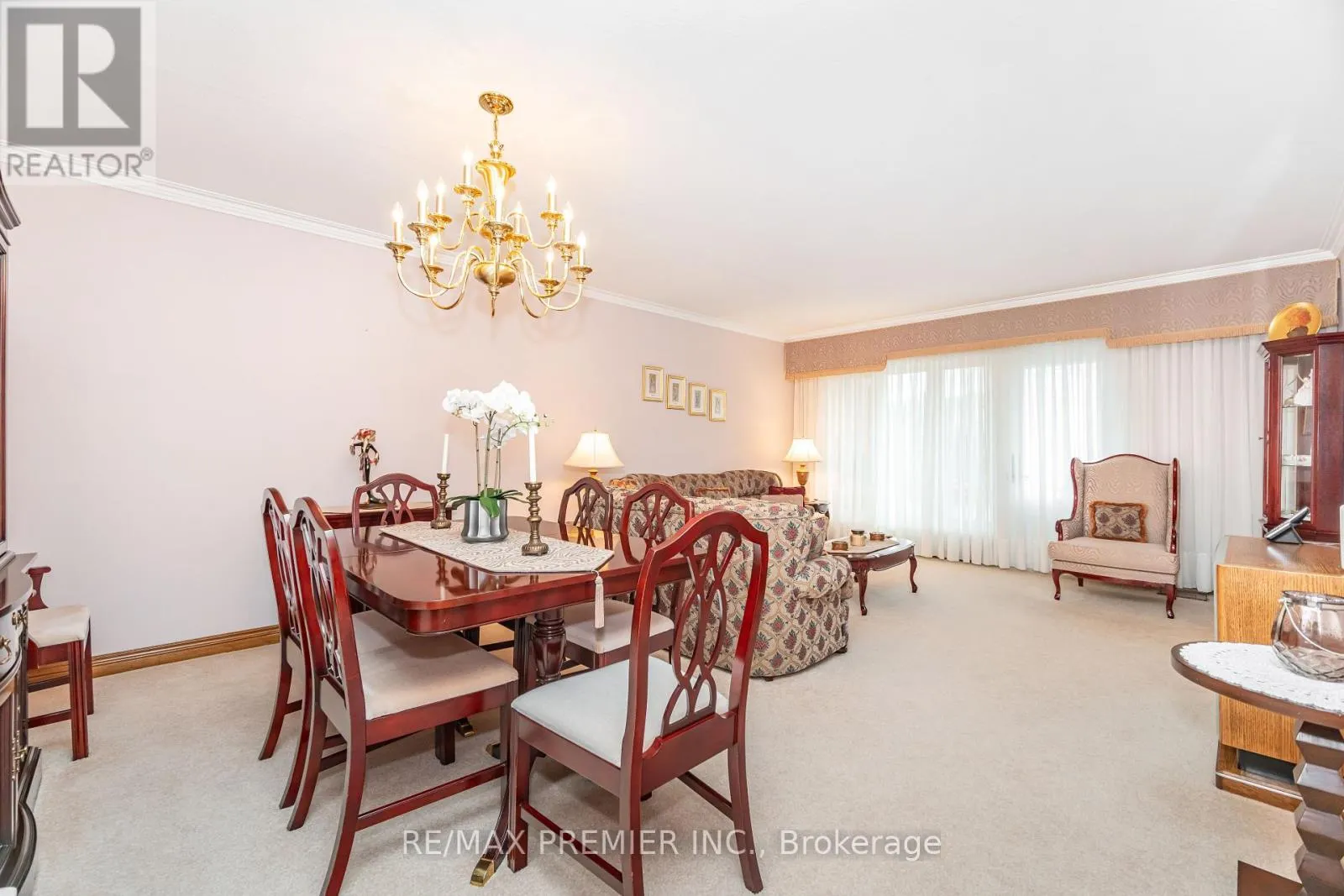 30 DELLBROOK CRESCENT