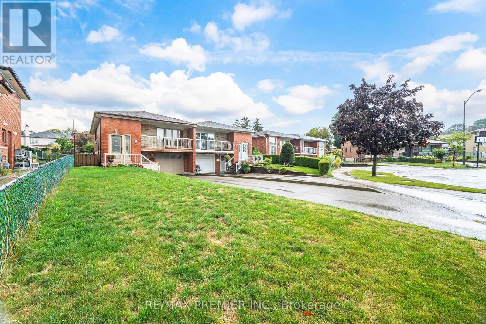 30 DELLBROOK CRESCENT