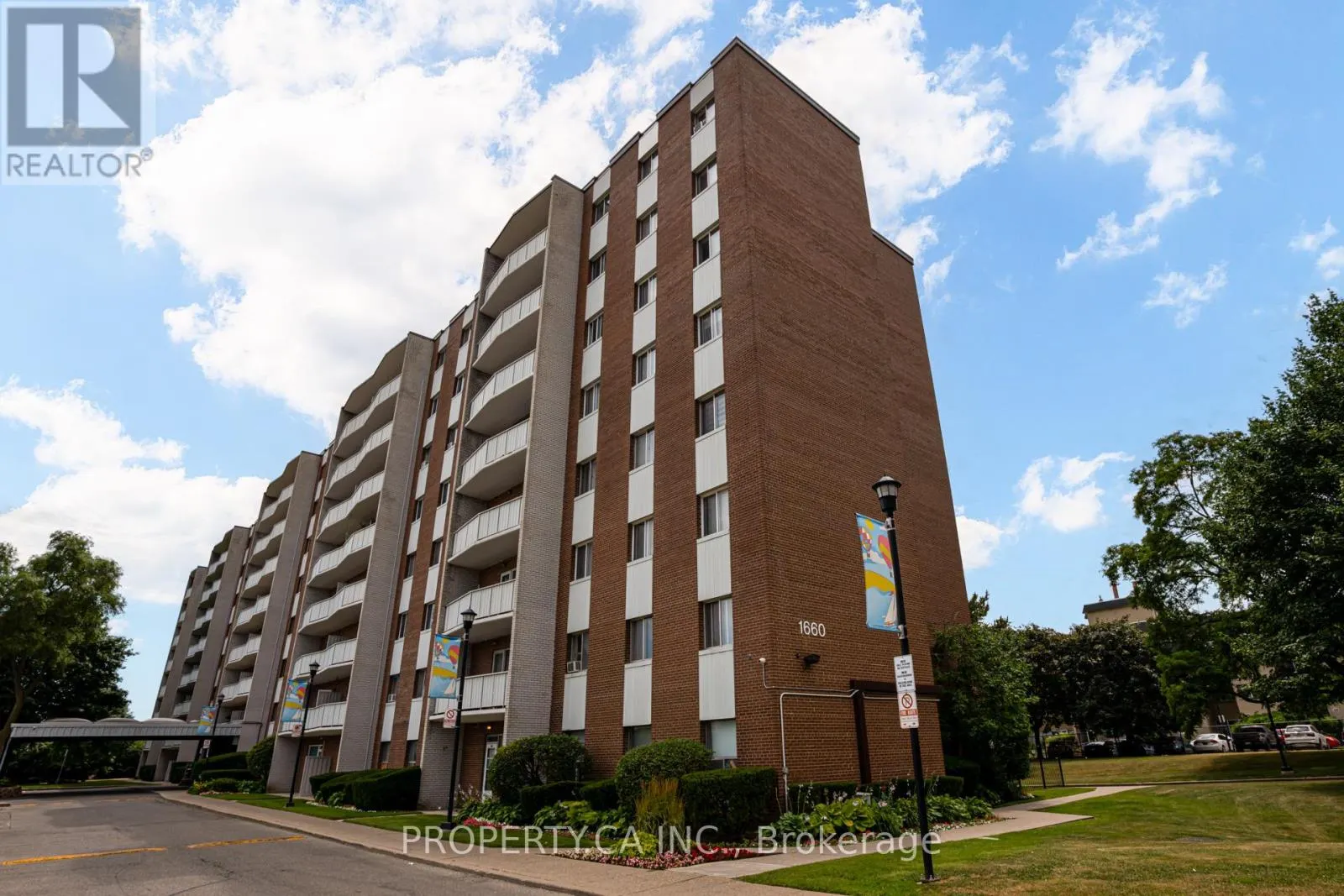803 - 1660 BLOOR STREET E