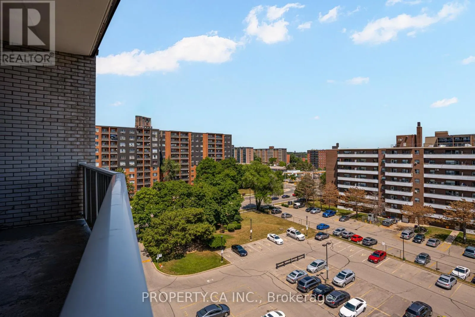 803 - 1660 BLOOR STREET E