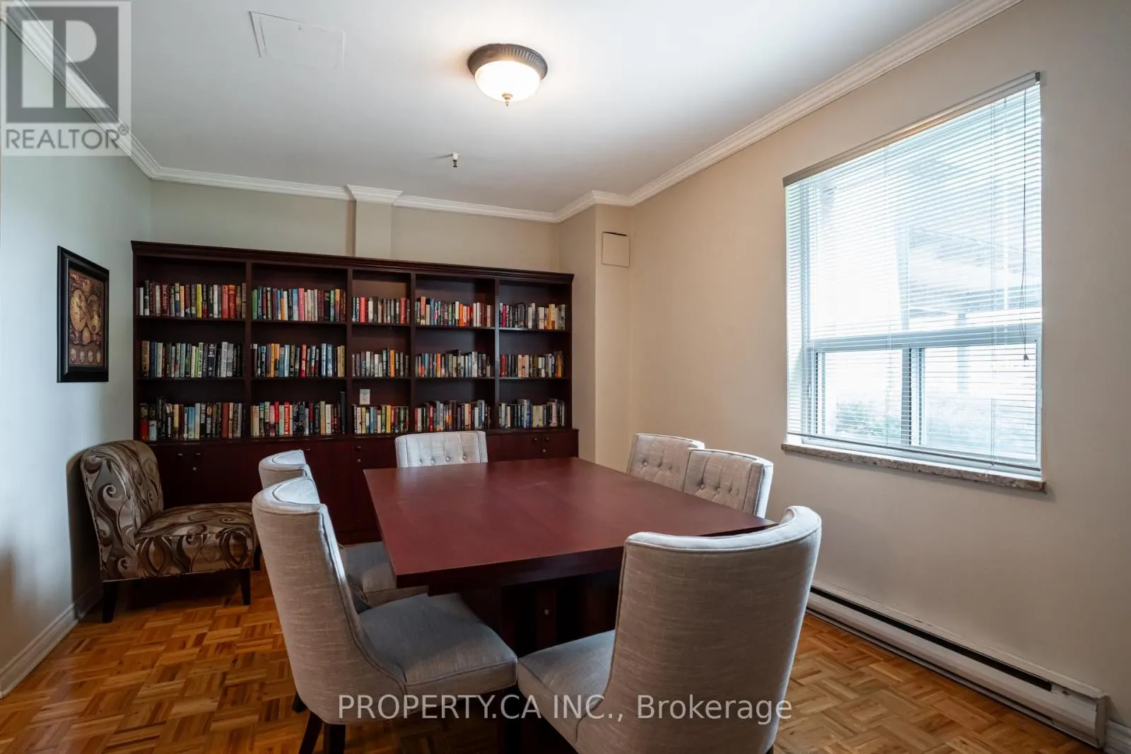 803 - 1660 BLOOR STREET E