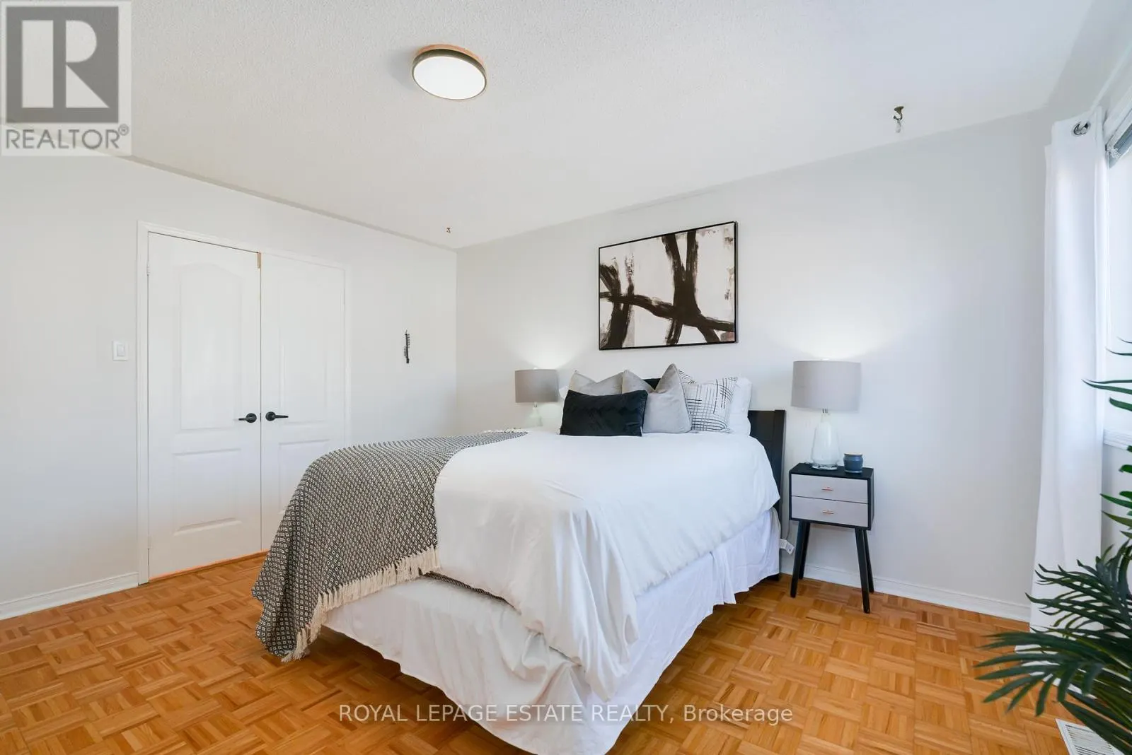 435 STONETREE COURT