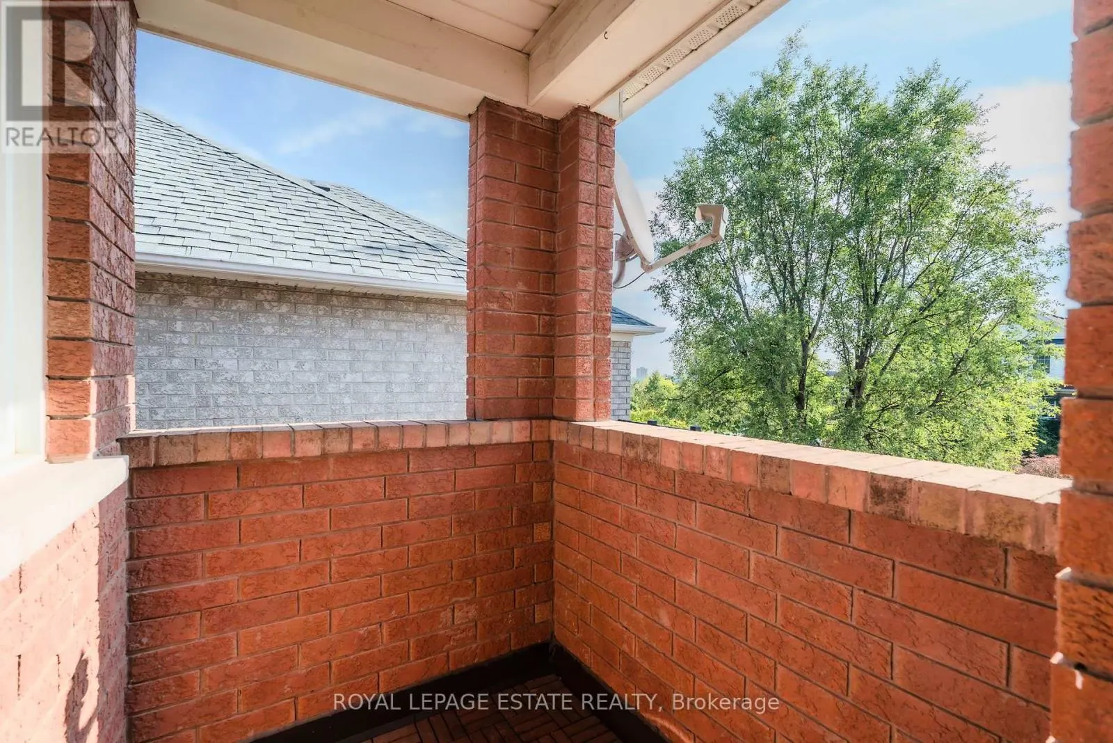 435 STONETREE COURT