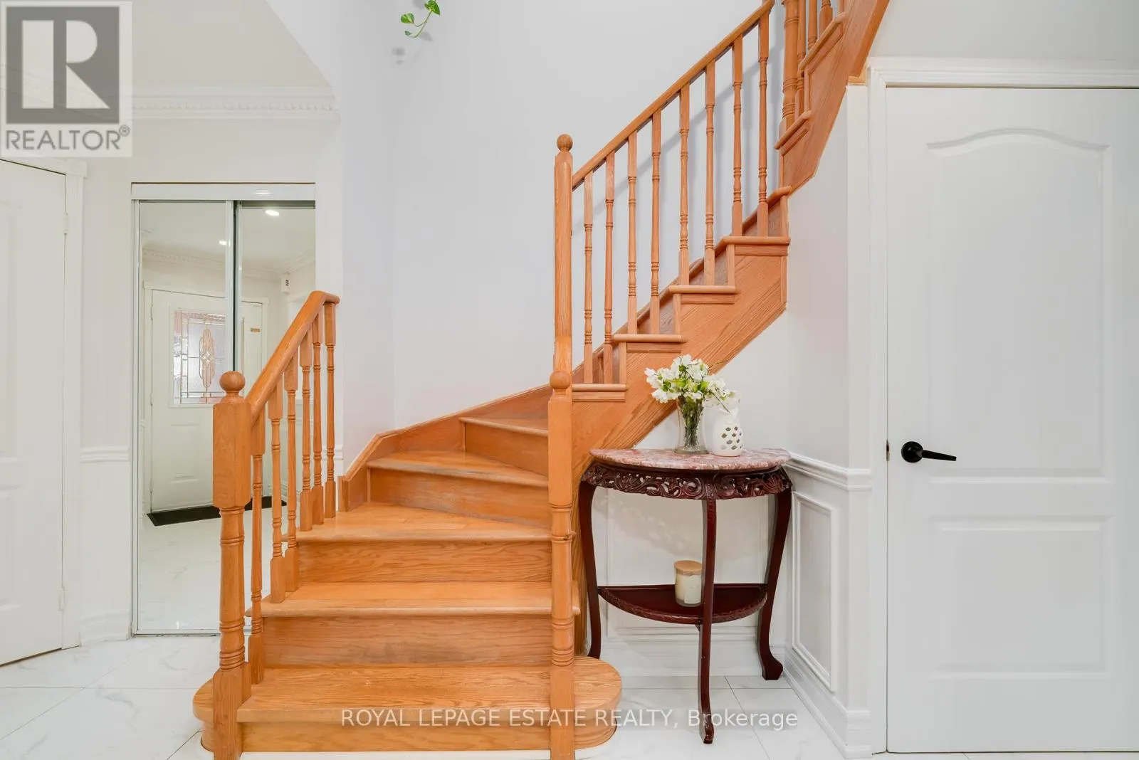 435 STONETREE COURT