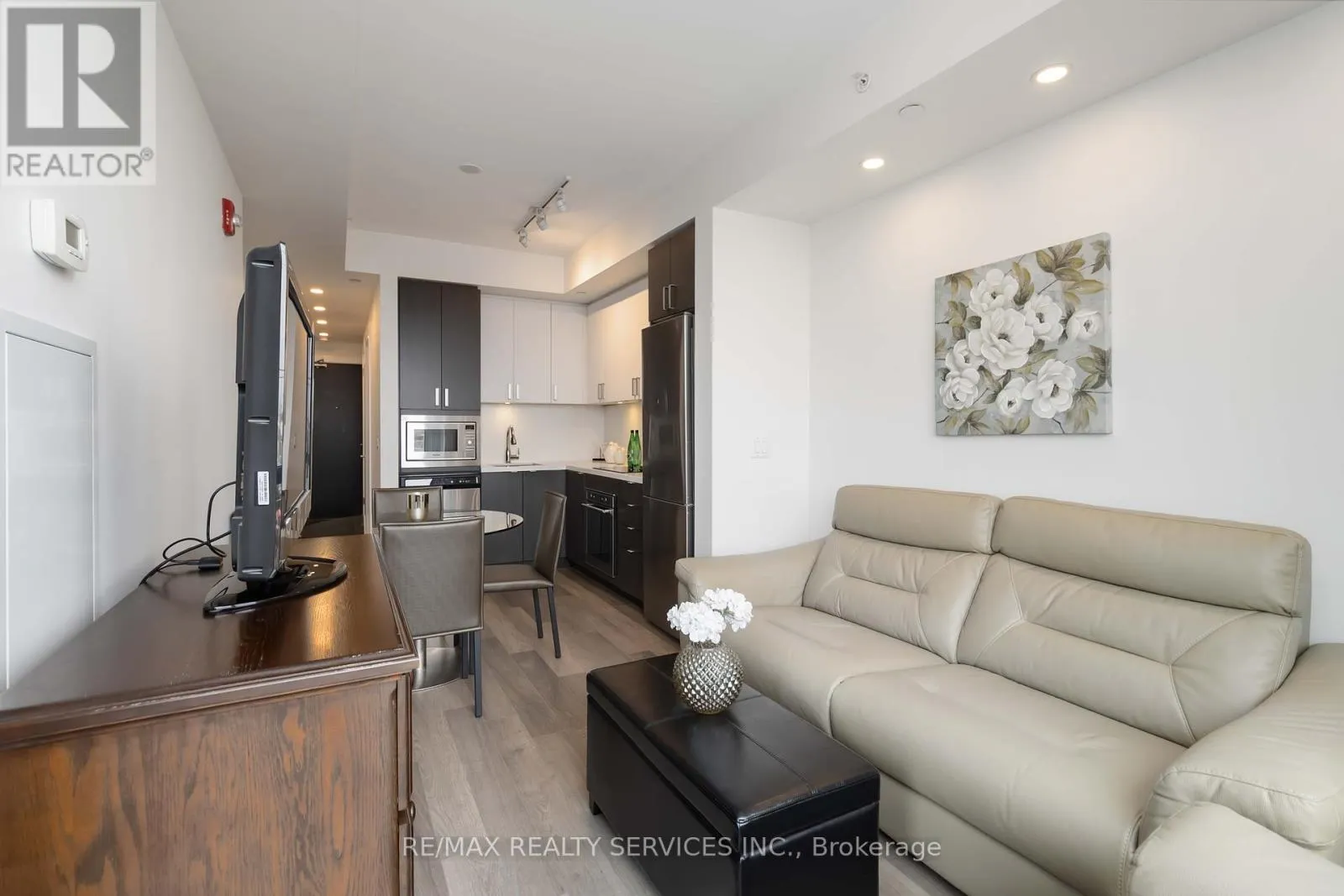 A531 - 5230 DUNDAS STREET