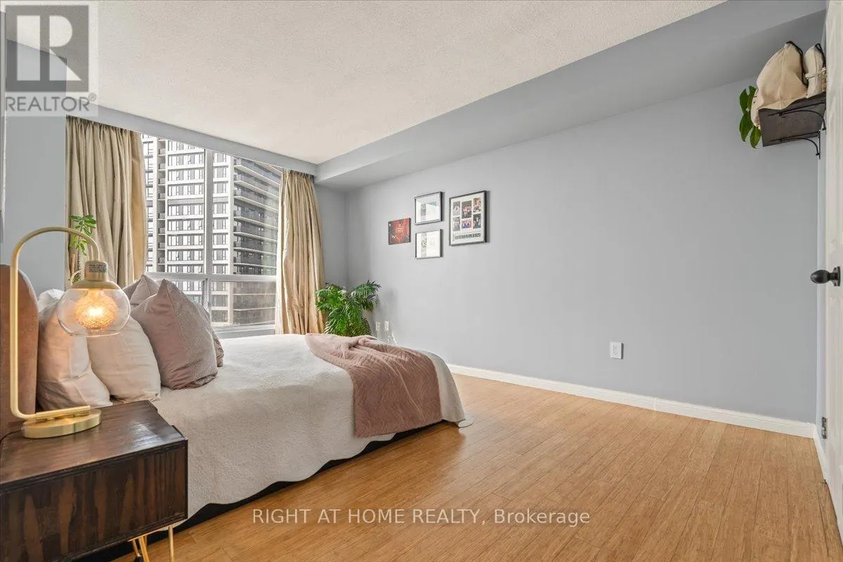 1011 - 101 SUBWAY CRESCENT